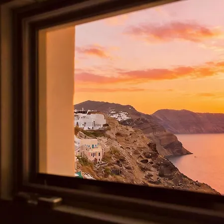 Blessed Blue Boutique Cave Oia