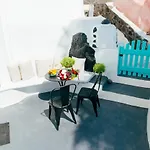Blessed Blue Boutique Cave Apartmán *