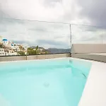 Blessed Blue Boutique Cave Apartmán
